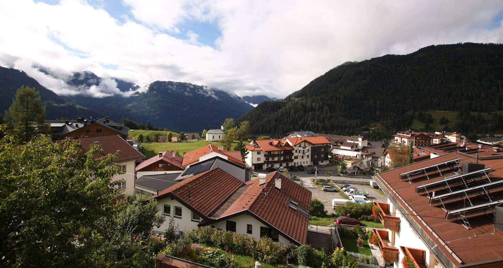 Aussicht Haus Sonneck Serfaus Tirol Urlaub