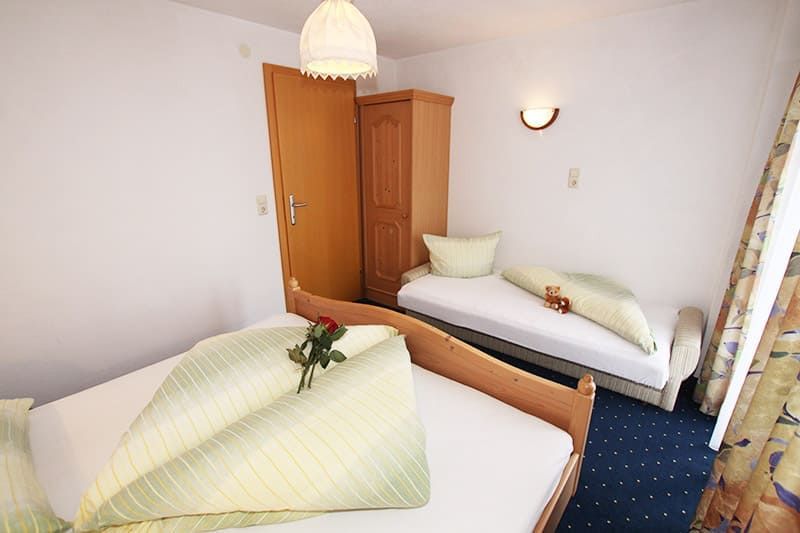 Ferienwohnung mit Dreibettzimmer im Haus Sonneck Tirol