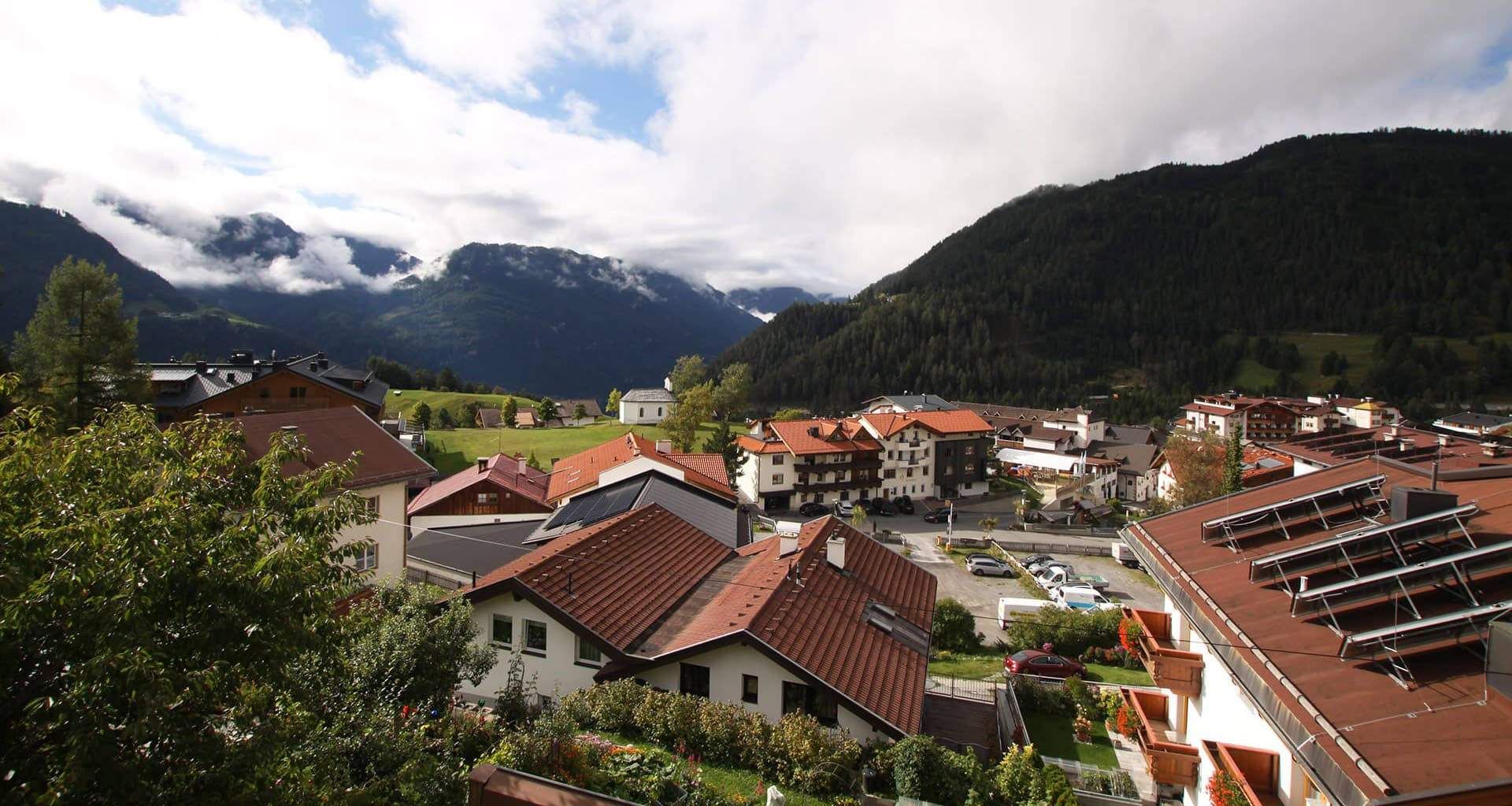 Aussicht Haus Sonneck Serfaus Tirol Urlaub